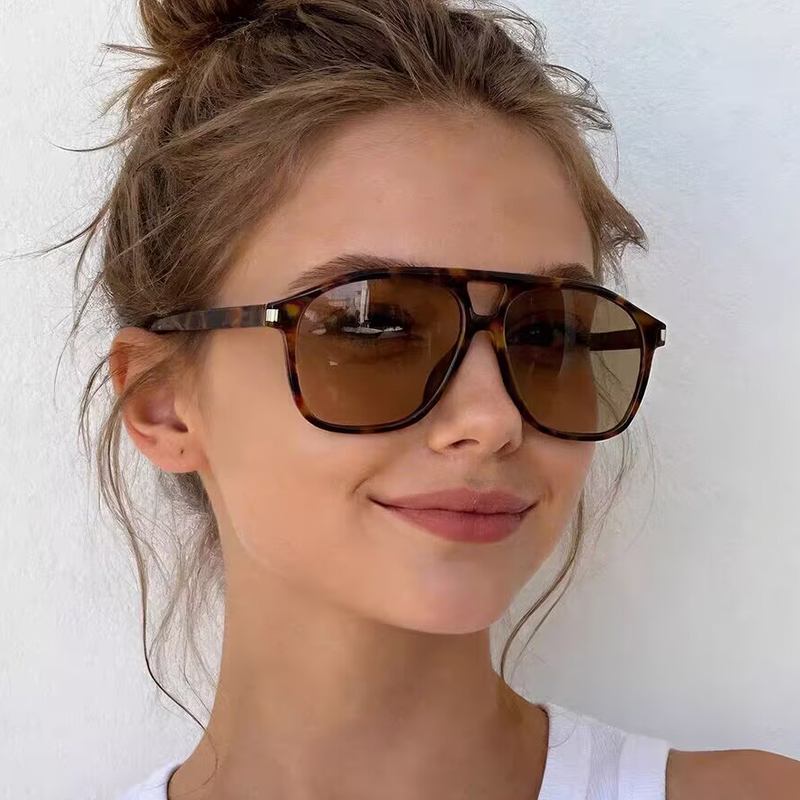 Luxurious Large-Frame Pilot Wo - Women'S Fashion Week Paris recensione e prezzo